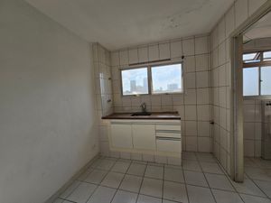 Image 6 - 894764