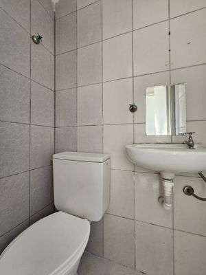 Image 12 - 894764