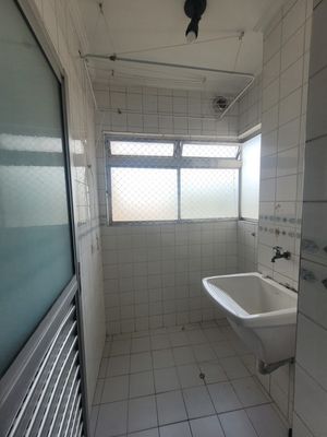 Image 11 - 894765