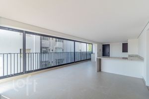 Image 14 - 894772