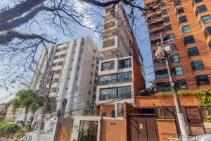 Image 35 - 894772