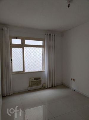 Image 11 - 894773