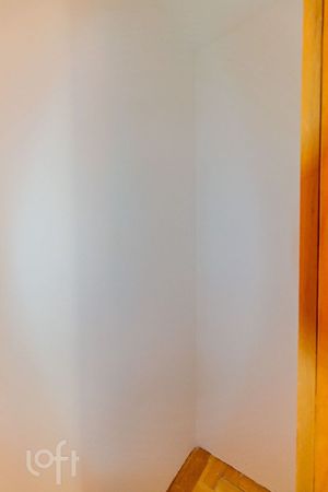 Image 31 - 894777