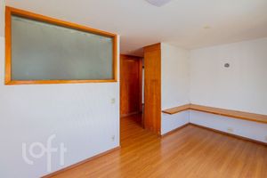Image 16 - 894777