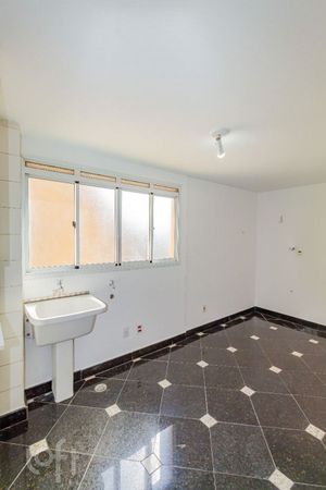 Image 35 - 894777
