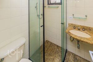 Image 13 - 894779