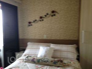 Image 7 - 894779