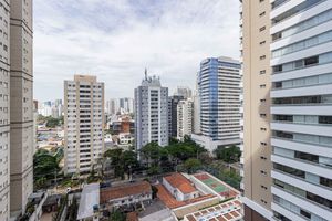 Image 6 - 894780