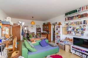 Image 4 - 894790