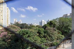 Image 8 - 894790