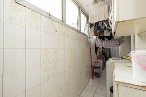 Image 25 - 894790