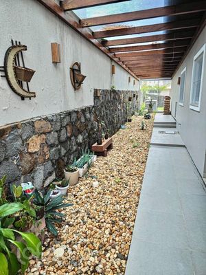 Image 8 - 894819