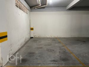 Image 32 - 894820