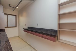 Image 19 - 894821