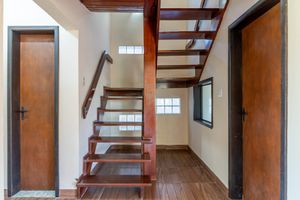 Image 8 - 894825
