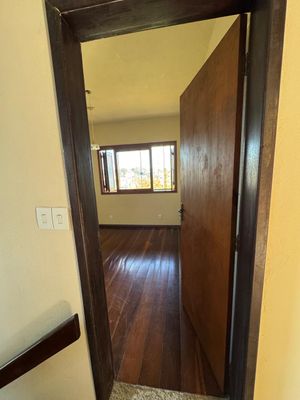 Image 9 - 894825