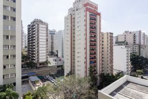 Image 6 - 894837
