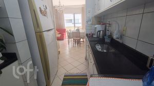 Image 11 - 894855