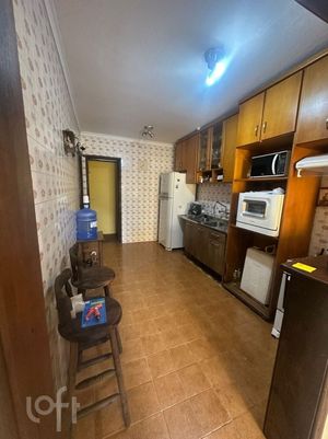 Image 3 - 894859