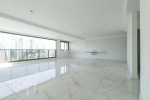 Image 28 - 894861