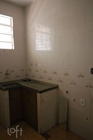 Image 11 - 894866