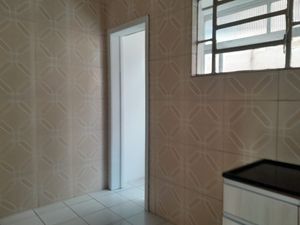 Image 12 - 894872