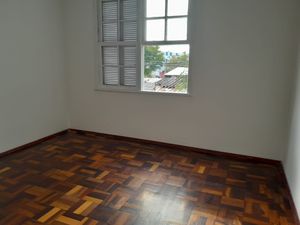 Image 1 - 894872