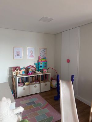 Image 18 - 894885