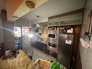 Image 6 - 894900