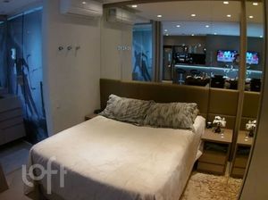 Image 7 - 894915