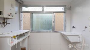 Image 11 - 894916
