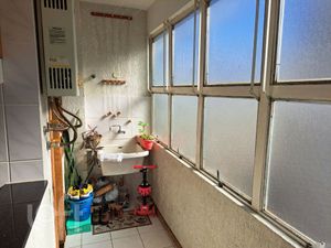 Image 13 - 894965