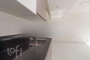Image 6 - 894967