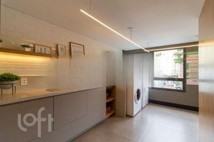 Image 19 - 894967