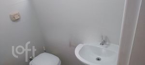 Image 7 - 894968