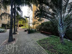 Image 17 - 894969