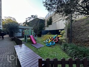 Image 21 - 894969