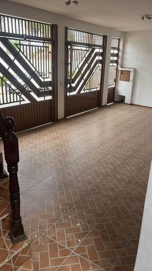 Image 15 - 894973