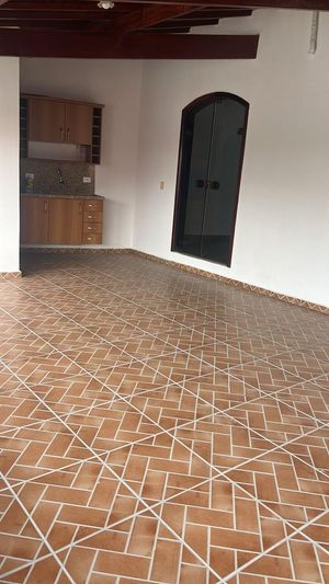 Image 19 - 894973