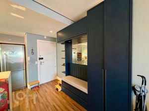 Image 6 - 894978