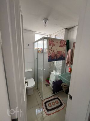 Image 12 - 894980