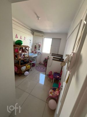 Image 11 - 894980