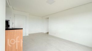 Image 1 - 894982