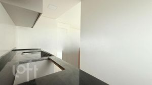 Image 7 - 894982