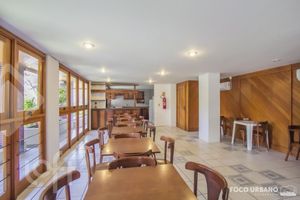 Image 16 - 894988