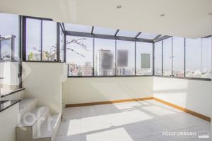Image 6 - 894988
