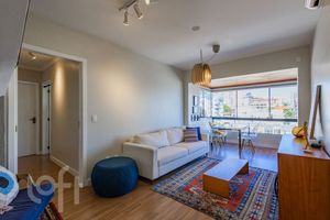 Image 26 - 894988