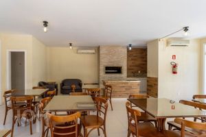 Image 21 - 894992