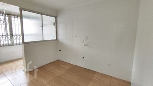 Image 3 - 894996