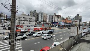 Image 13 - 894996